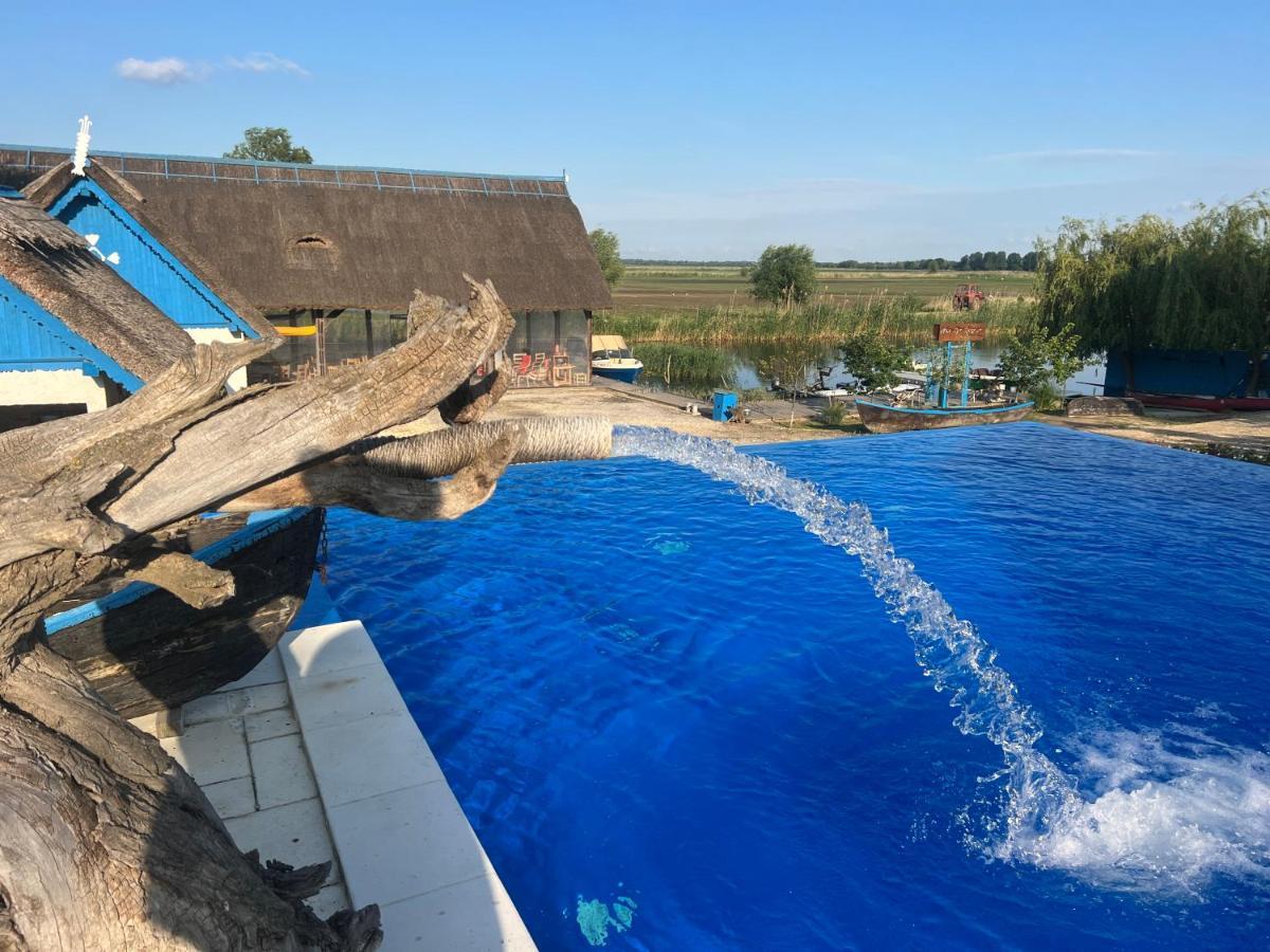 Nena Art Resort Дунавэцу-де-Жос Экстерьер фото