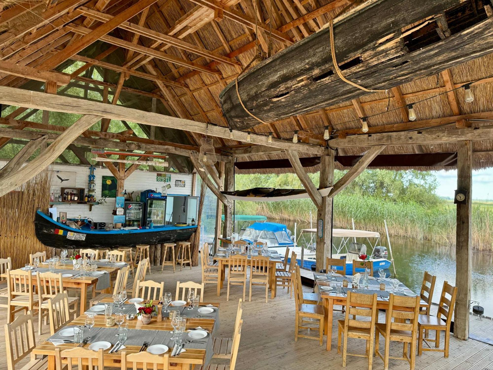 Nena Art Resort Дунавэцу-де-Жос Экстерьер фото